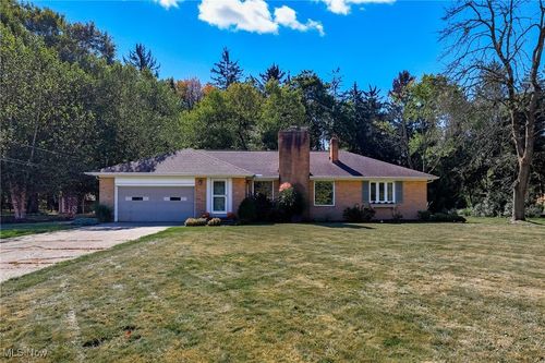 10612 Cardinal Ln, Brecksville, OH, 44141-1402 | Card Image