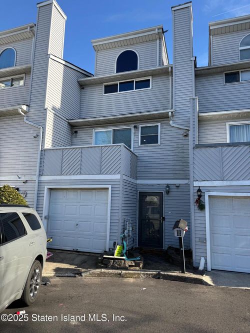 27 Jessica Ct, Staten Island, NY, 10312-3653 | Card Image