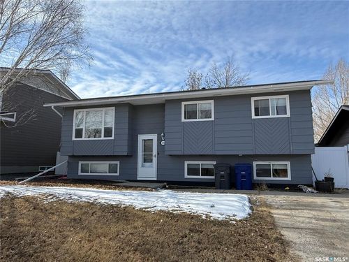 47 Hahn Cres, Kindersley, SK, S0L1S1 | Card Image