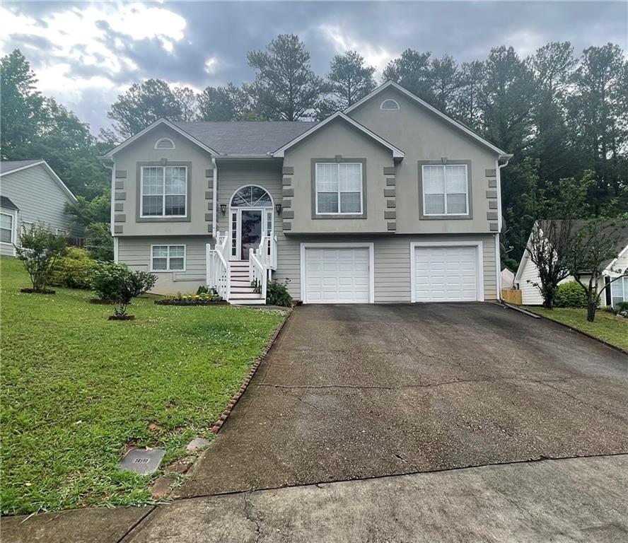 Shady Woods Cir, Lawrenceville, GA 30044