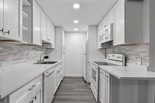 1038-1038 Cambridge B, Deerfield Beach, FL, 33442-3243 | Card Image