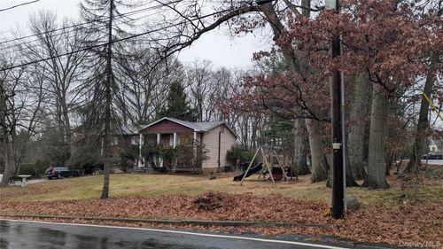 135 Sunset Rd, Blauvelt, NY, 10913-1312 | Card Image