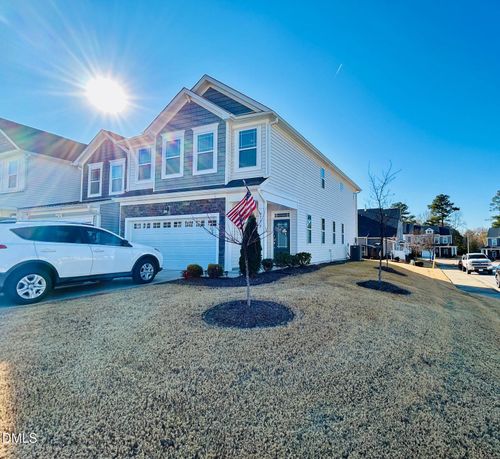 779 Creekway Dr, Fuquay-Varina, NC, 27526-2281 | Card Image