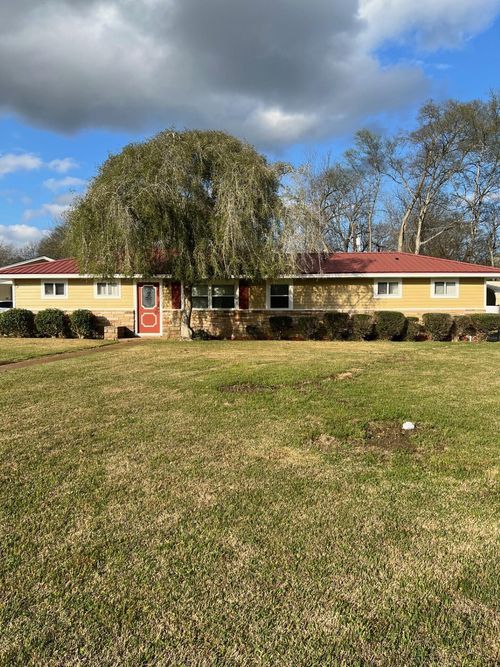 318 Hillcrest Dr, Okolona, MS, 38860-2035 | Card Image