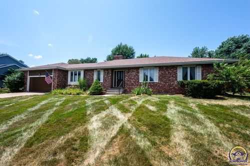 3907 Sw Canterbury Town Rd, Topeka, KS, 66610 | Card Image