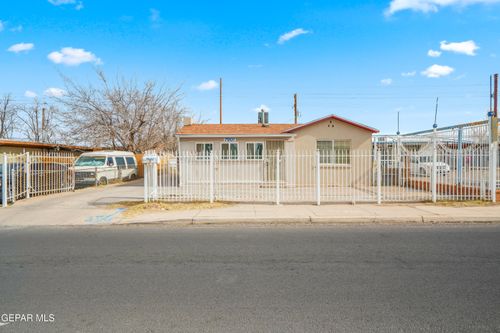 7907 Alameda Ave, El Paso, TX, 79915-4635 | Card Image