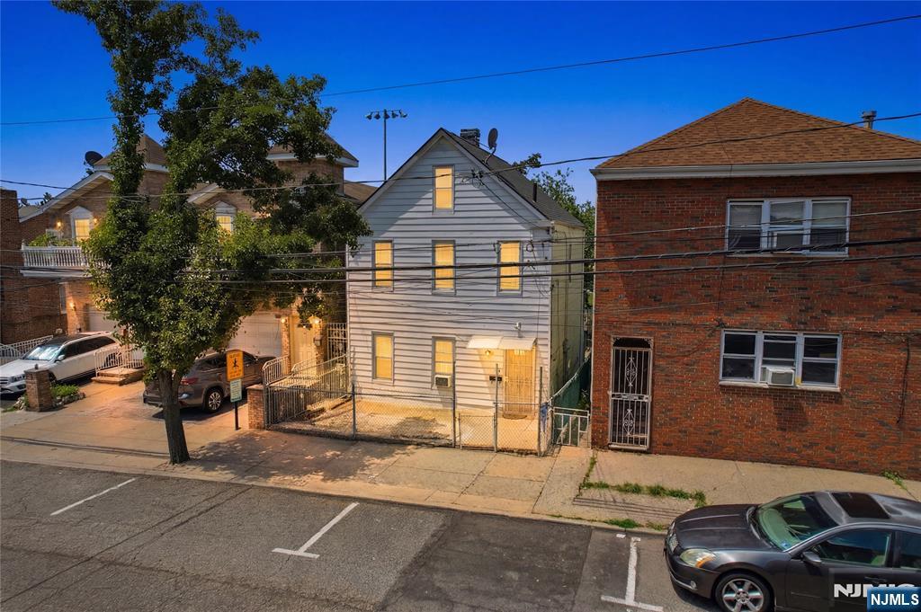Residential Lease in North Bergen