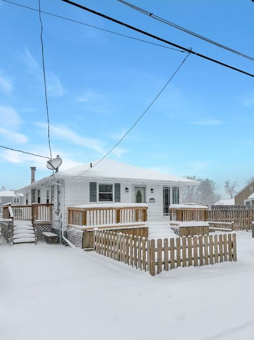 1962 Glendale Ave, Erie, PA, 16510-1222 | Card Image