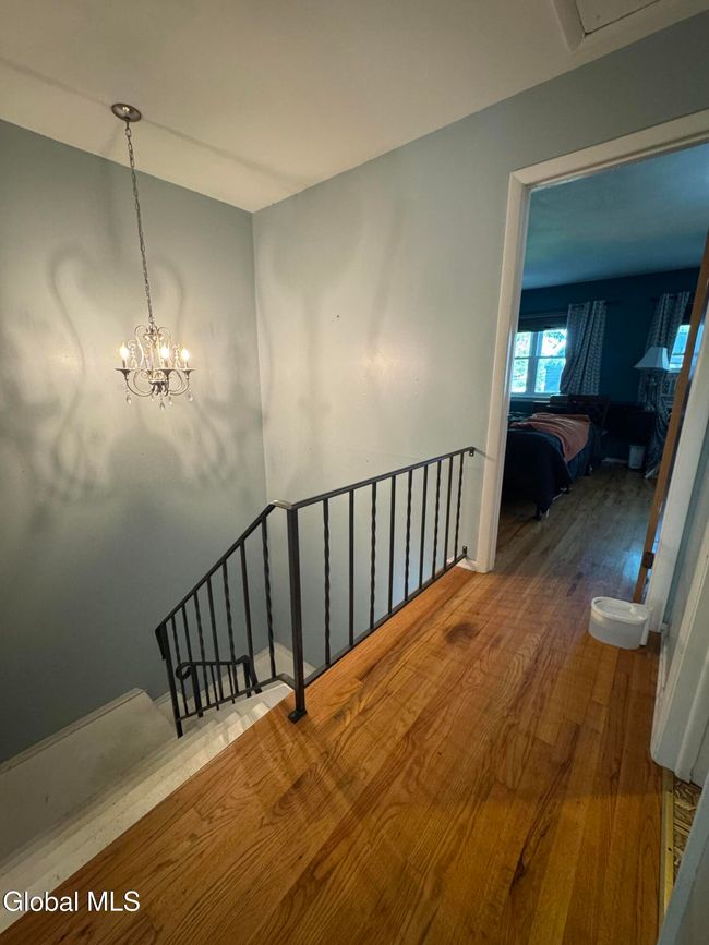 Top of stairs | Image 13