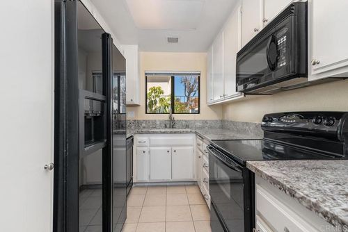 245 Fairlee Ln, Encinitas, CA, 92024-4229 | Card Image