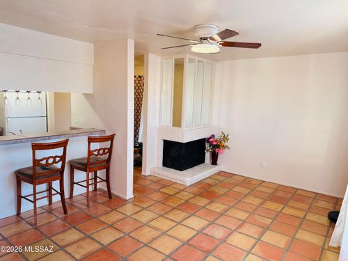 236-1600 N Wilmot Road, Tucson, AZ, 85712 | Card Image