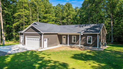 3995 112th Ave, Allegan, MI, 49010-9351 | Card Image