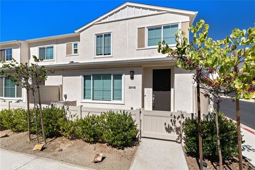 35115 Vine Pl, Fallbrook, CA, 92028-6550 | Card Image