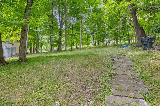 2145 Coldstream Ave Ne, House other with 3 bedrooms, 2 bathrooms and null parking in Cedar Rapids IA | Image 25
