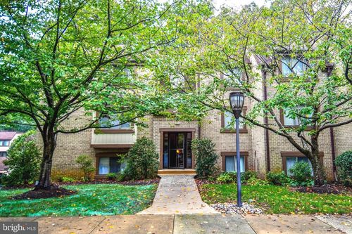 apt-300-1672 Parkcrest Cir, RESTON, VA, 20190-4960 | Card Image