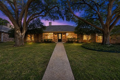 2411 Aspen St, Richardson, TX, 75082-3326 | Card Image