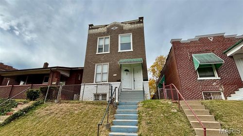 a-3829 S Compton Ave, Saint Louis, MO, 63118-4326 | Card Image