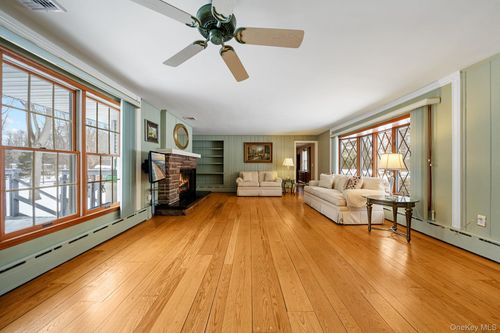 166 Parrott Rd, West Nyack, NY, 10994-1019 | Card Image