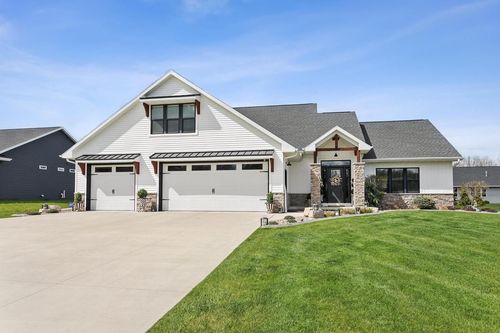 2082 Fescue Way, SUAMICO, WI, 54313 | Card Image