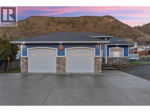 2535 Valleyview Drive, Kamloops, BC, V2E2M3 | Card Image