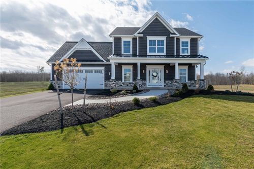 8 Maier Cir, Spencerport, NY, 14559-2419 | Card Image