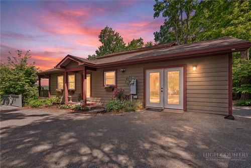 271 Misty Creek Drive, Blowing Rock, NC, 28605 | Card Image