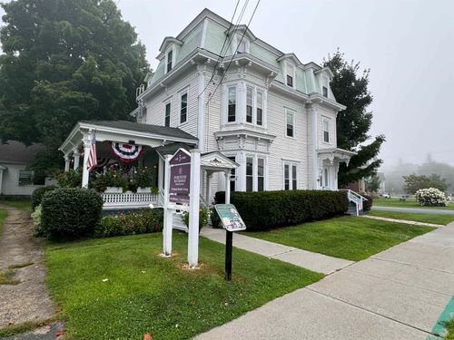 5 Park St, Morristown, VT, 05661-5714 | Card Image