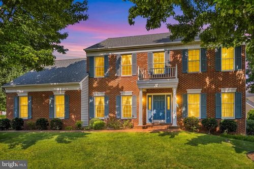 3718 Broadrun Dr, FAIRFAX, VA, 22033-2165 | Card Image