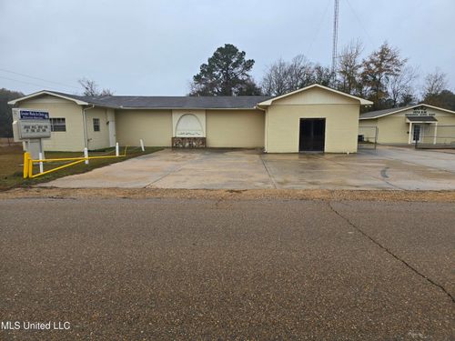 983 Sawmill Ln Ne, Brookhaven, MS, 39601-9501 | Card Image