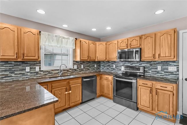 740 Tarra Oaks Dr, House other with 3 bedrooms, 3 bathrooms and 2 parking in Findlay OH | Image 9