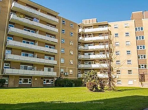 103-32 Carluke Cres, North York, ON, M2L2J3 | Card Image