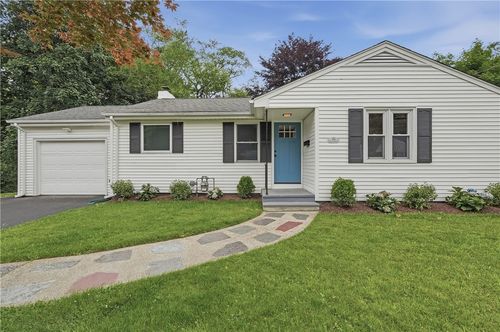 76 Beverly Rd, Riverside, RI, 02915-1805 | Card Image