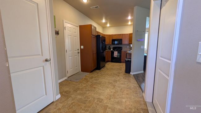 1215 Mainspring Ln, House other with 3 bedrooms, 3 bathrooms and 2 parking in Moscow ID | Image 6