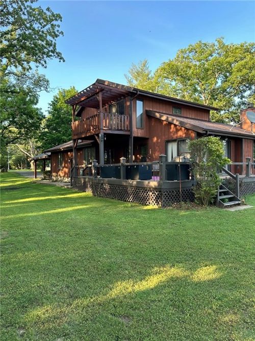 2095 N 2085 St, Saint Elmo, IL, 62458-4096 | Card Image