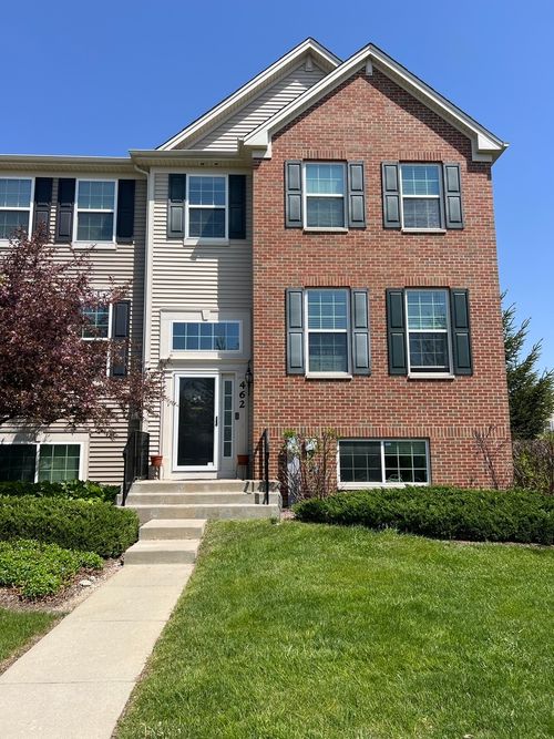 462 Town Center Blvd, Gilberts, IL, 60136-8005 | Card Image