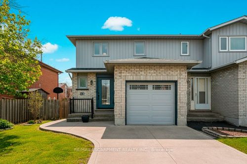 12 Meteor Blvd, Stoney Creek, ON, L8E4W6 | Card Image