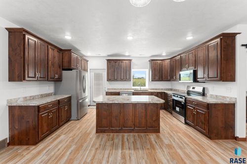961 Thomas Dr Drive, Centerville, SD, 57014 | Card Image