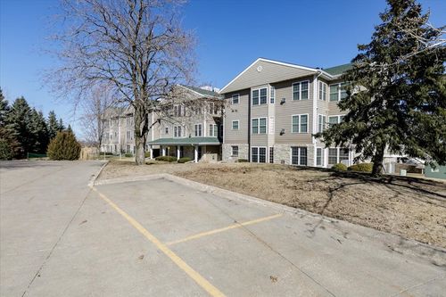 u104-711 16th Ave, Grinnell, IA, 50112-1169 | Card Image