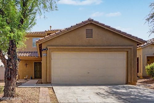 697 W Cholla Crest Dr, Green Valley, AZ, 85614-5255 | Card Image