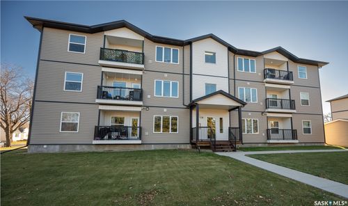 302-138 Catherine Street, Yorkton, SK, S3N4J5 | Card Image