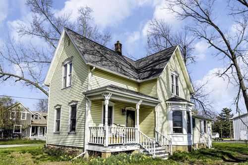 202 E Park Street, Salem Lakes, WI, 53170 | Card Image