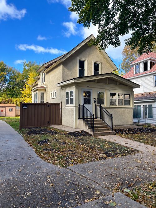 1033 15th Ave Se, Minneapolis, MN, 55414-2405 | Card Image