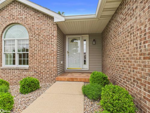 3257 Brookshire Dr, Keokuk, IA, 52632-2141 | Card Image