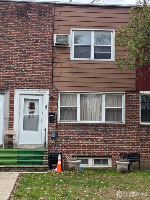 37 Bruce Park Dr, Trenton, NJ, 08618-5109 | Card Image