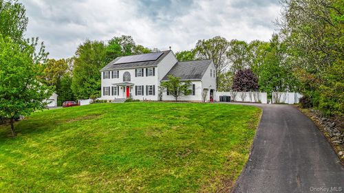 10 Marino Dr, Wallkill, NY, 12589-2840 | Card Image