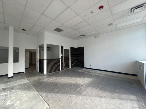 411 Jericho Tpke, New Hyde Park, NY, 11040-4517 | Card Image