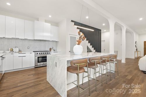 2414 E 7th St, Charlotte, NC, 28204-4370 | Card Image