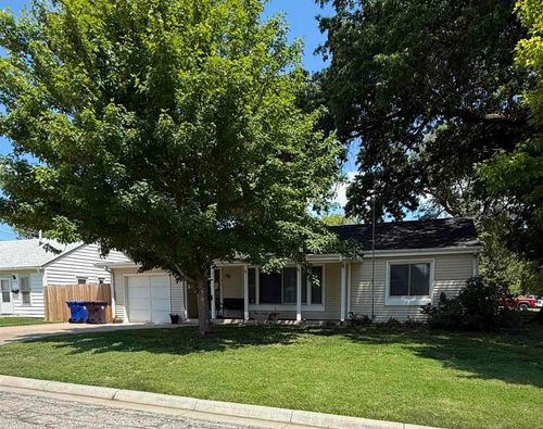 104 W Avenue C, McPherson, KS, 67460-5602 | Card Image