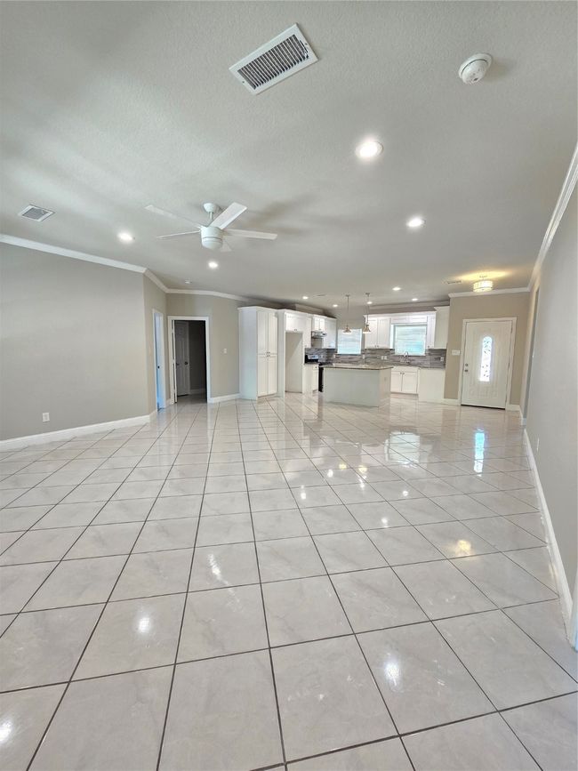 14001 Cimarron Dr, House other with 4 bedrooms, 2 bathrooms and null parking in Balch Springs TX | Image 5