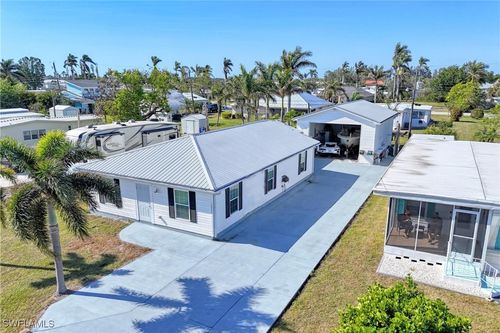 16080 Siesta Dr, FORT MYERS, FL, 33908-3301 | Card Image